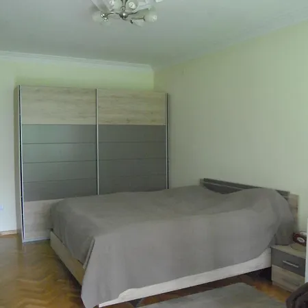 Cozy And Clean In A Shared Homestay Sofia